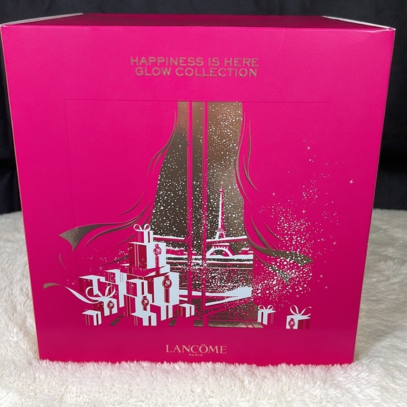 LANCÔME, FEATURING 11 FULL SIZES FAVORITES - Picture 7 of 9